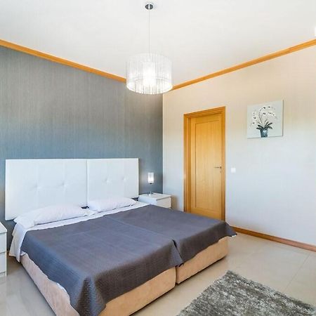 Fantastic Townhouse With Pool And Sea Views Villa Albufeira Exteriör bild