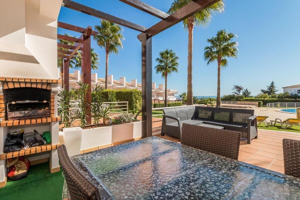Fantastic Townhouse With Pool And Sea Views Villa Albufeira Exteriör bild